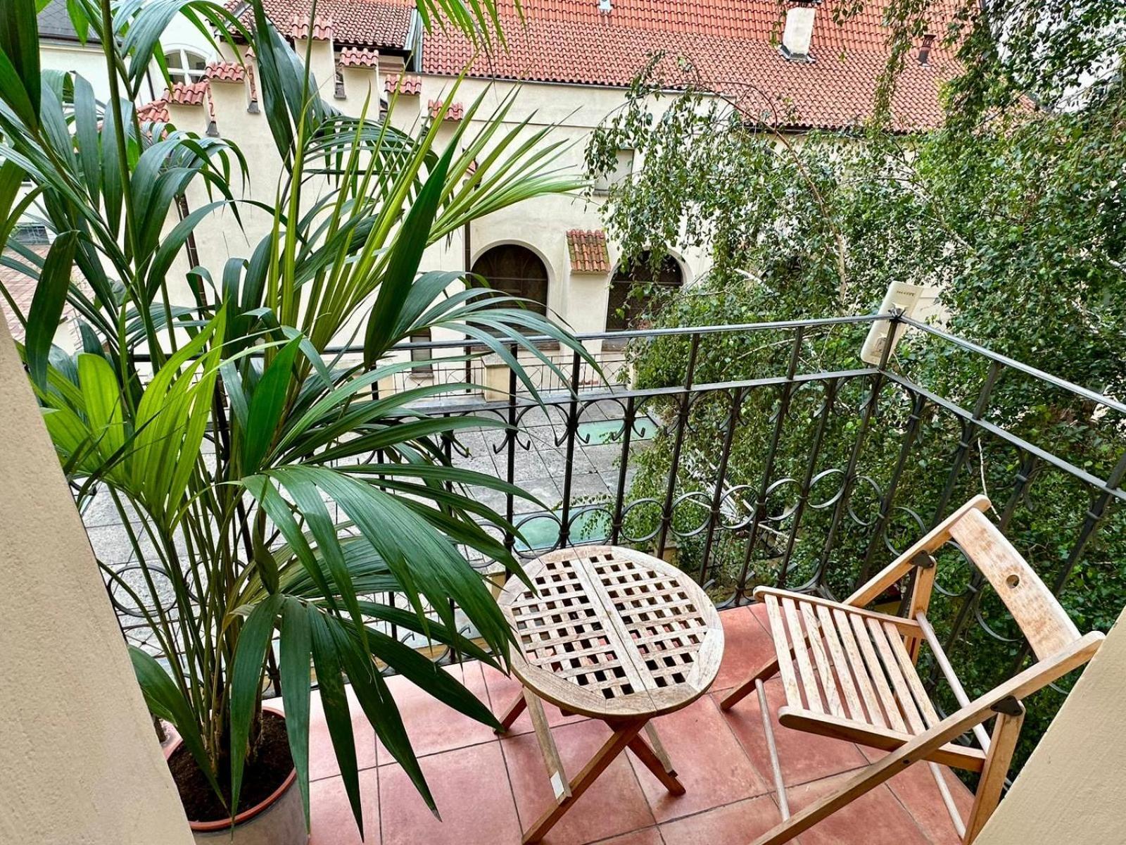 Apartment Siroka 14 Прага Екстериор снимка