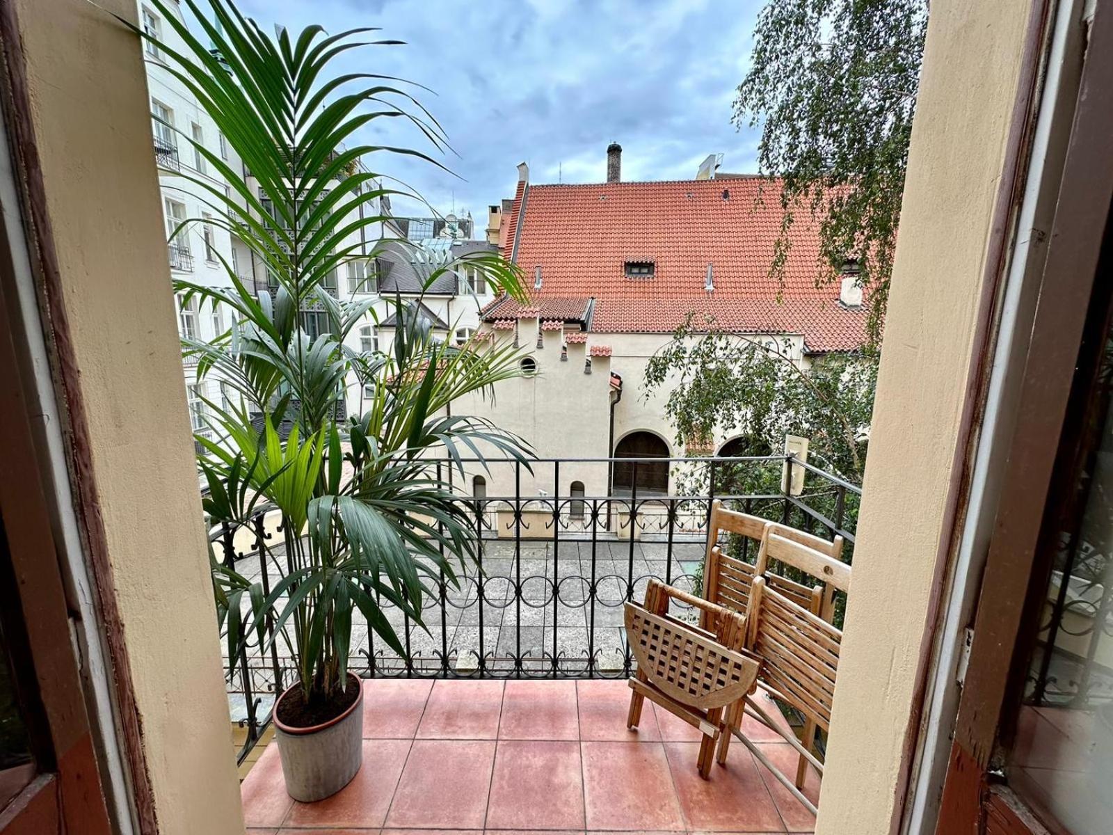 Apartment Siroka 14 Прага Екстериор снимка
